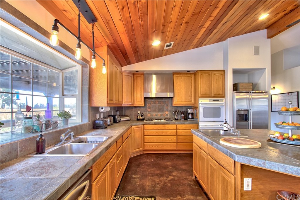 36900 Vía Broza Temecula, CA 92592 - Photo 15 of 70