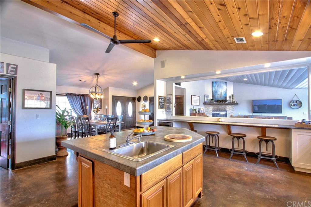 36900 Vía Broza Temecula, CA 92592 - Photo 16 of 70