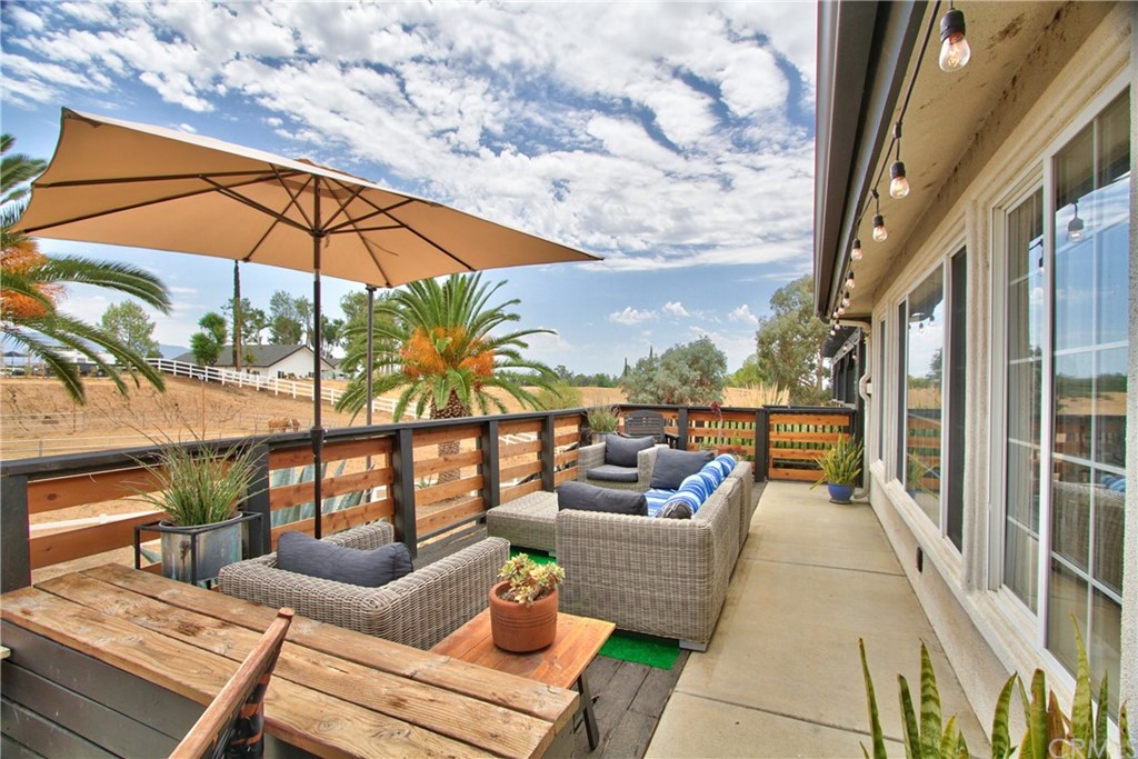 36900 Vía Broza Temecula, CA 92592 - Photo 35 of 70