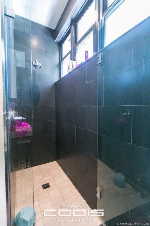 4241 Palm Lane Miami, FL 33137 - Photo 31 of 55