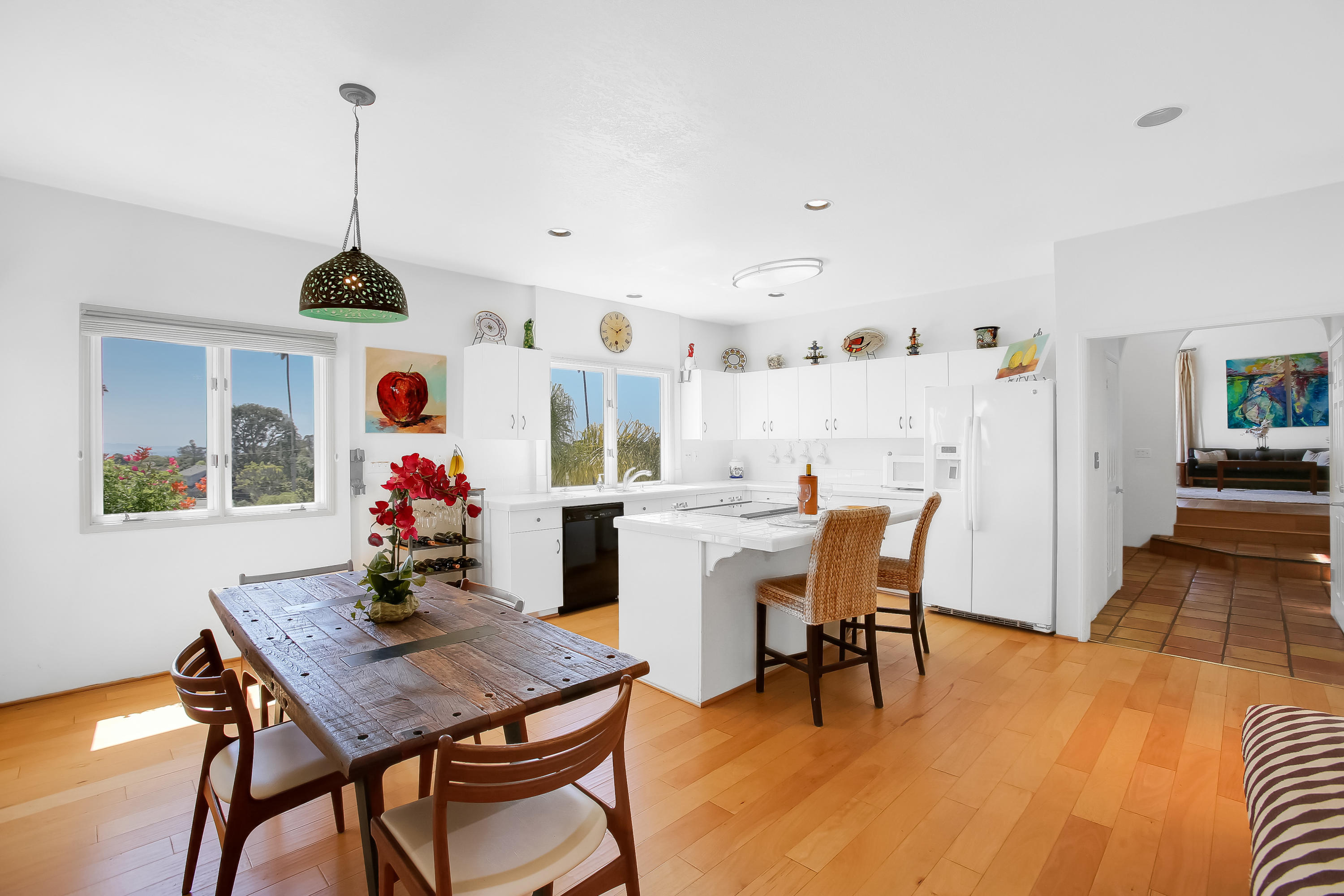 435 Fellowship Road Santa Barbara, CA 93109 - Photo 14 of 47 a dining room with furniture and window