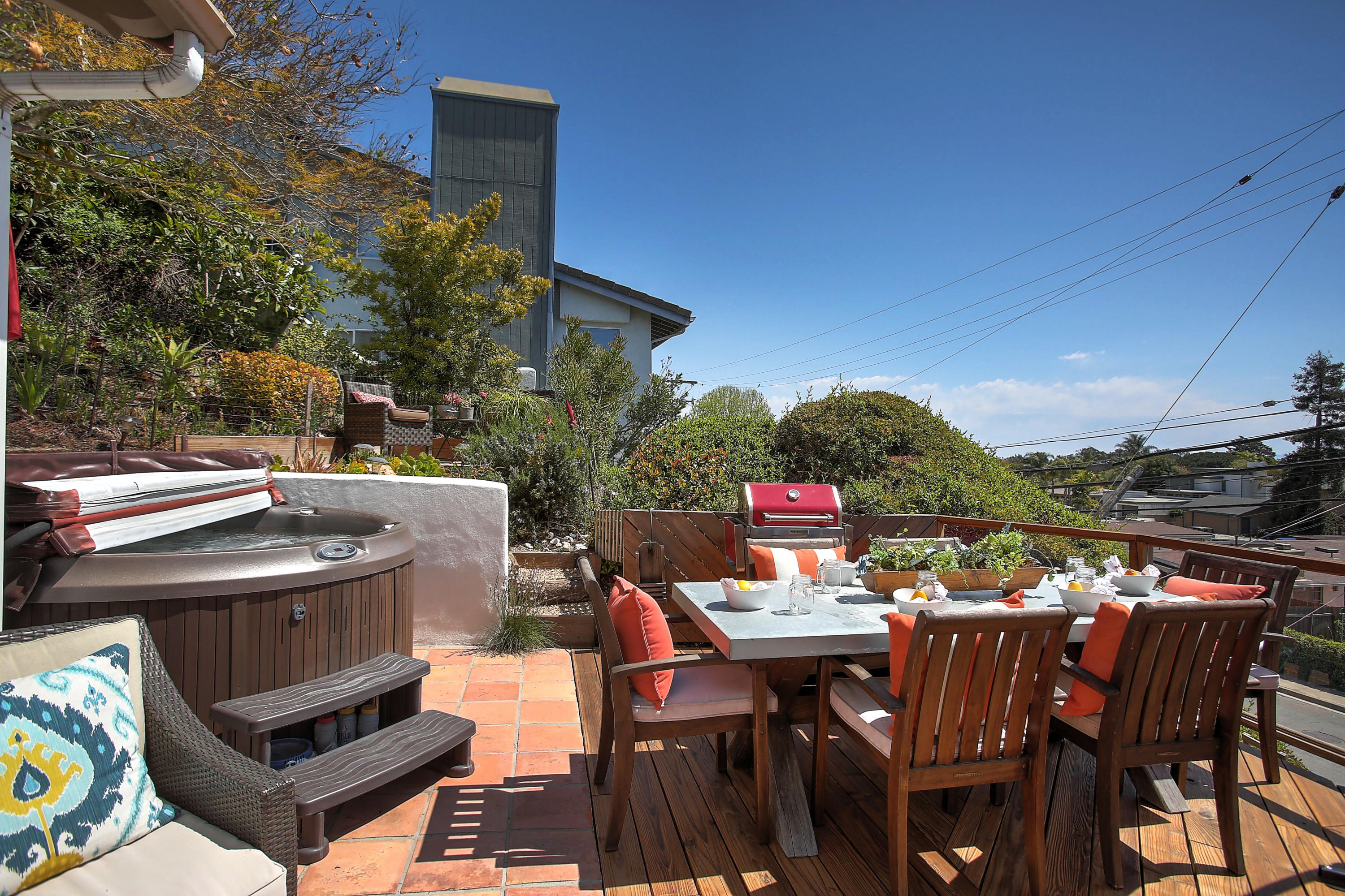 435 Fellowship Road Santa Barbara, CA 93109 - Photo 25 of 47 a view of a chairs and table in patio