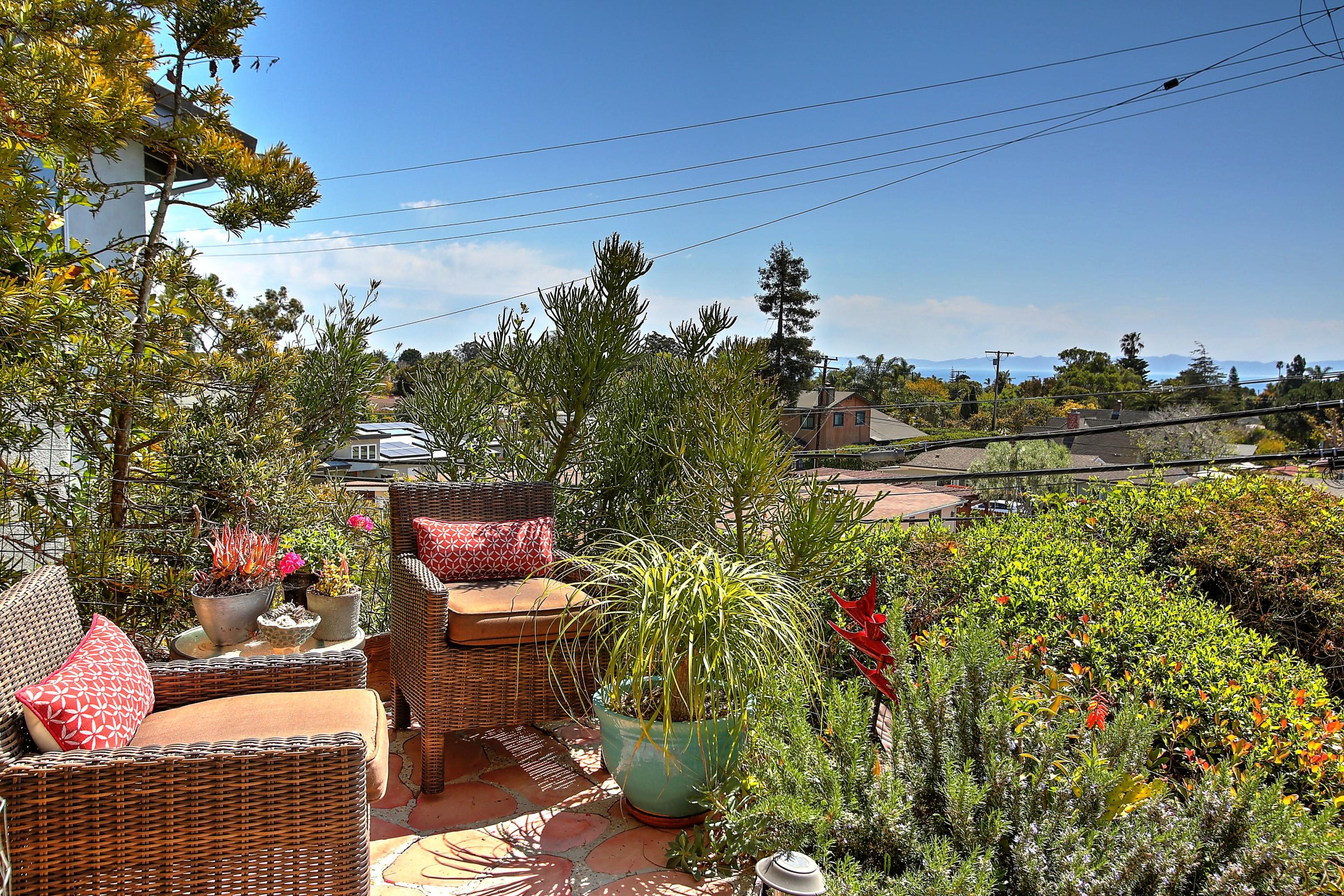 435 Fellowship Road Santa Barbara, CA 93109 - Photo 27 of 47 a view of a chairs and table in a patio