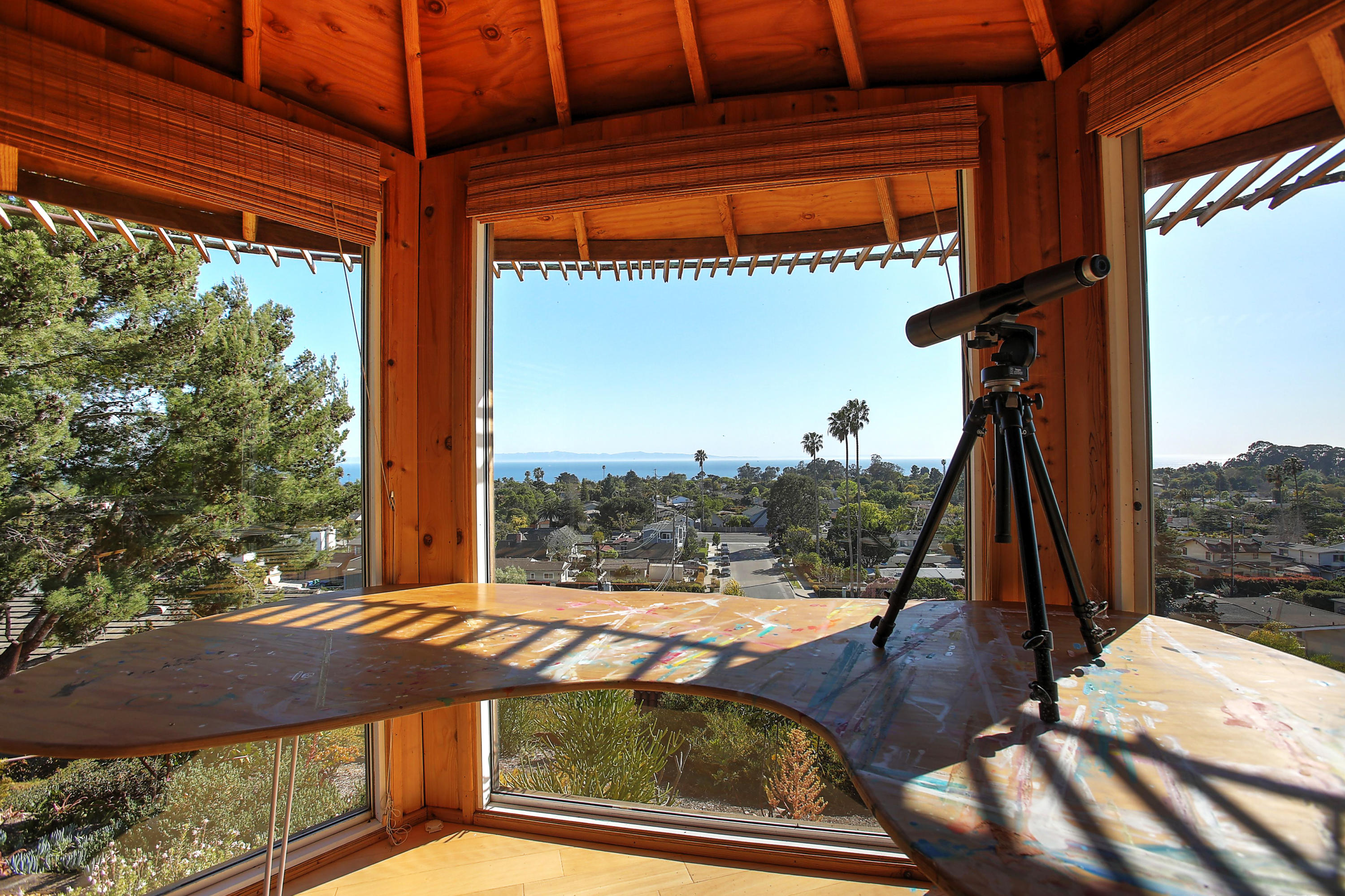 435 Fellowship Road Santa Barbara, CA 93109 - Photo 42 of 47 a view of a balcony and next to a yard