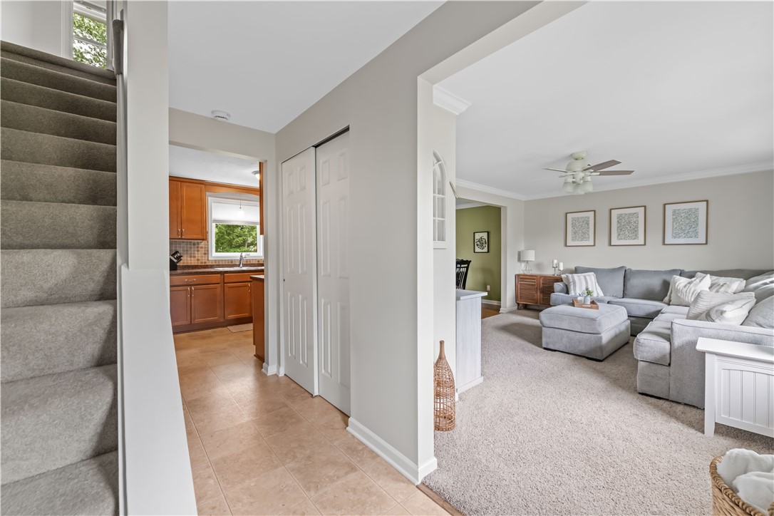 80 Maple Hill Farm Road Penfield, NY 14526 - Photo 4 of 32