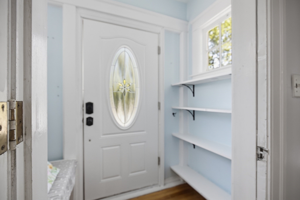52 Eagle Road Worcester, MA 01605 - Photo 7 of 42