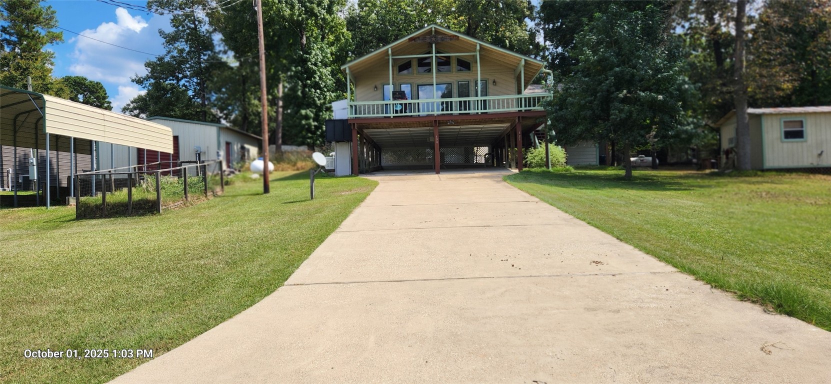 Sitting on a hill overlooking the best skiing area on the lake this house is ready for fun.  Park your RV to the left, have poker night in the man cave on the right.  Sitting on 3 lots you have plenty of space.