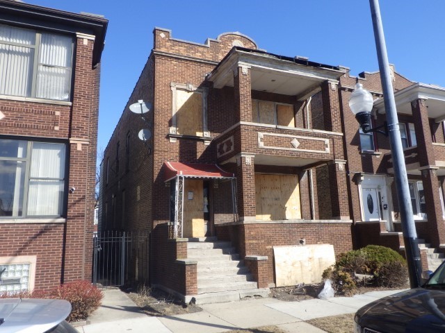 4320 West Cermak Road Chicago, IL 60623 - Photo 1 of 17 Gallery Image 1