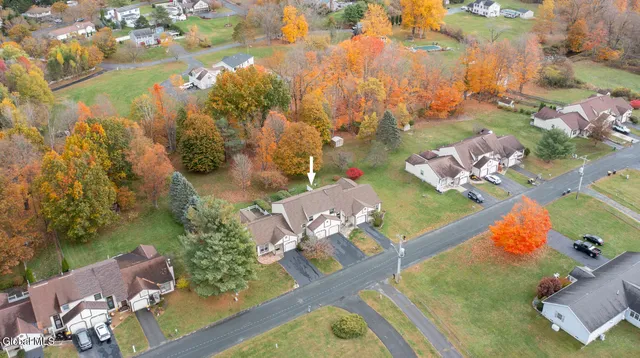 $265,000 | 52 Streamview Lane, North Greenbush, NY 12198