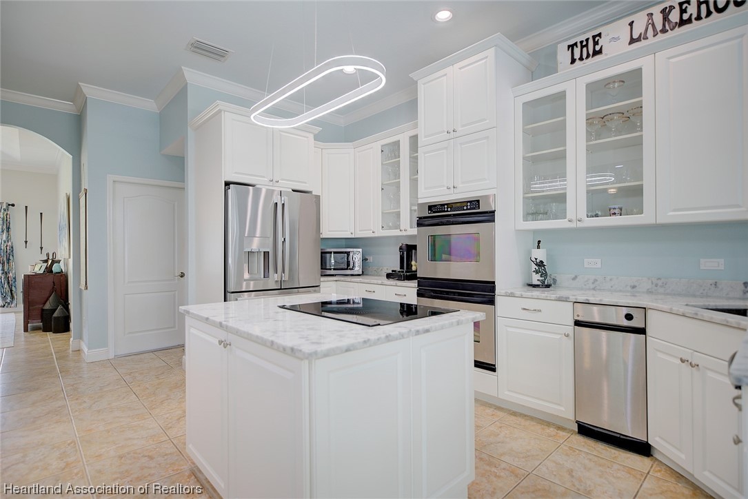 23 Cove Road Lake Placid, FL 33852 - Photo 3 of 31 Gallery Image 3
