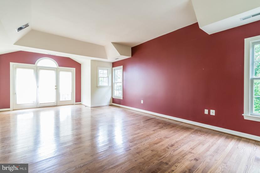 25105 Vista Ridge Road Gaithersburg, MD 20882 - Photo 23 of 26 Interior (General)