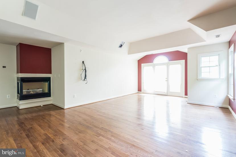 25105 Vista Ridge Road Gaithersburg, MD 20882 - Photo 24 of 26 Interior (General)