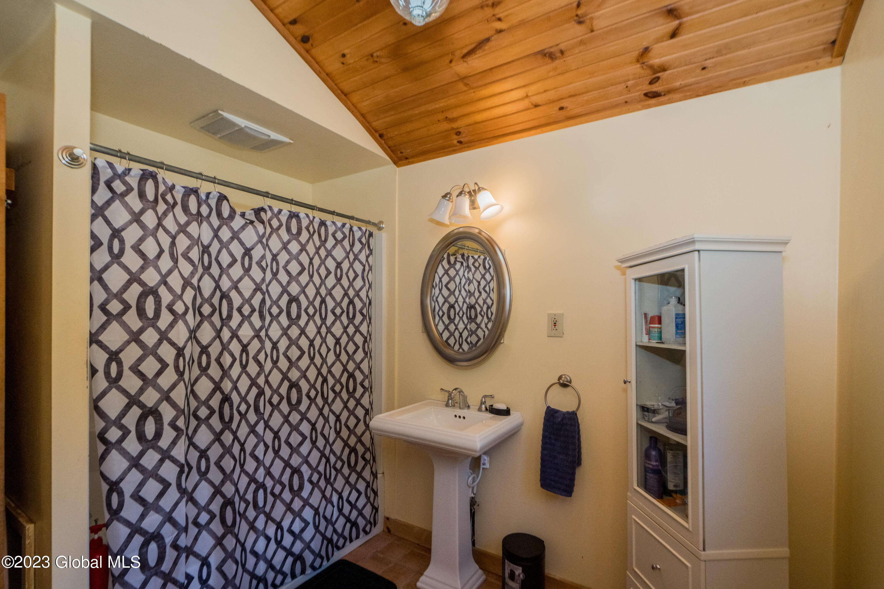 120 Howe Road Greenfield, NY 12833 - Photo 35 of 42 DSC09476