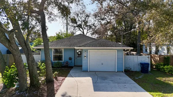 $424,900 | 831 Division Street, Fernandina Beach, FL 32034