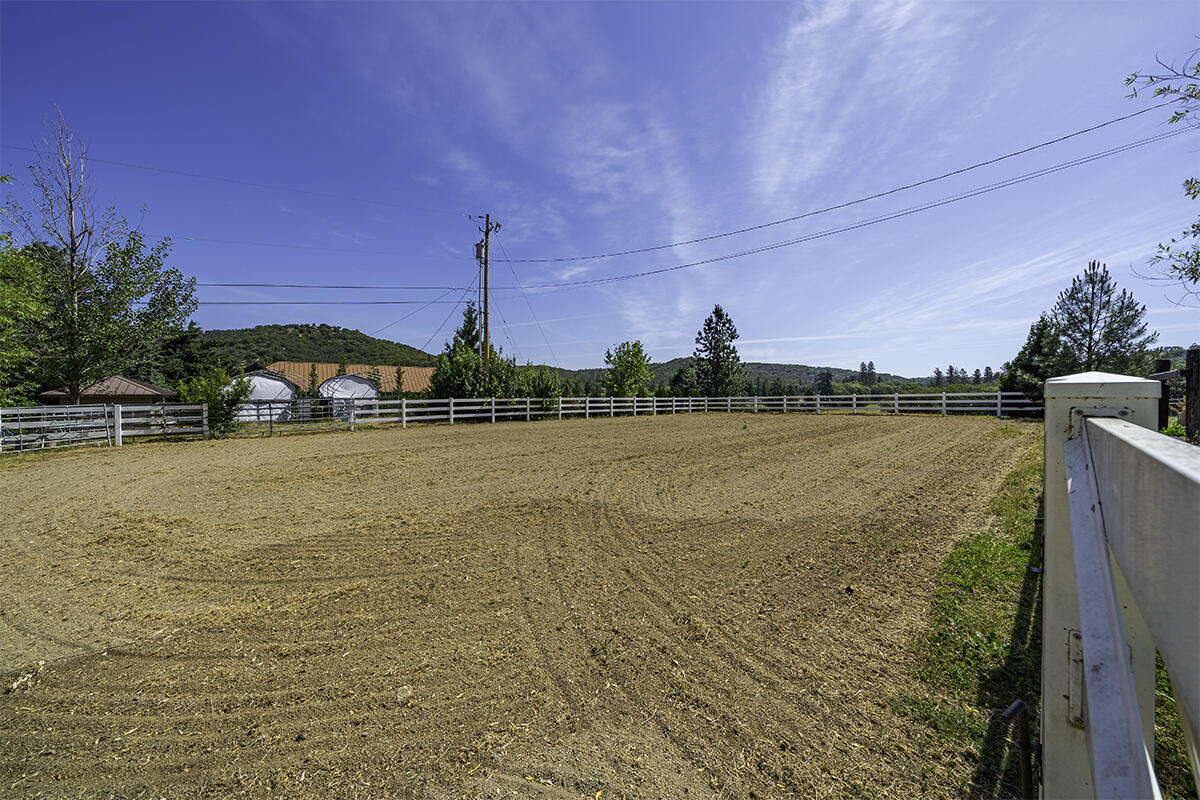 5388 Kane Creek Road Central Point, OR 97502 - Photo 35 of 48 DSC02108-HDR-Edit