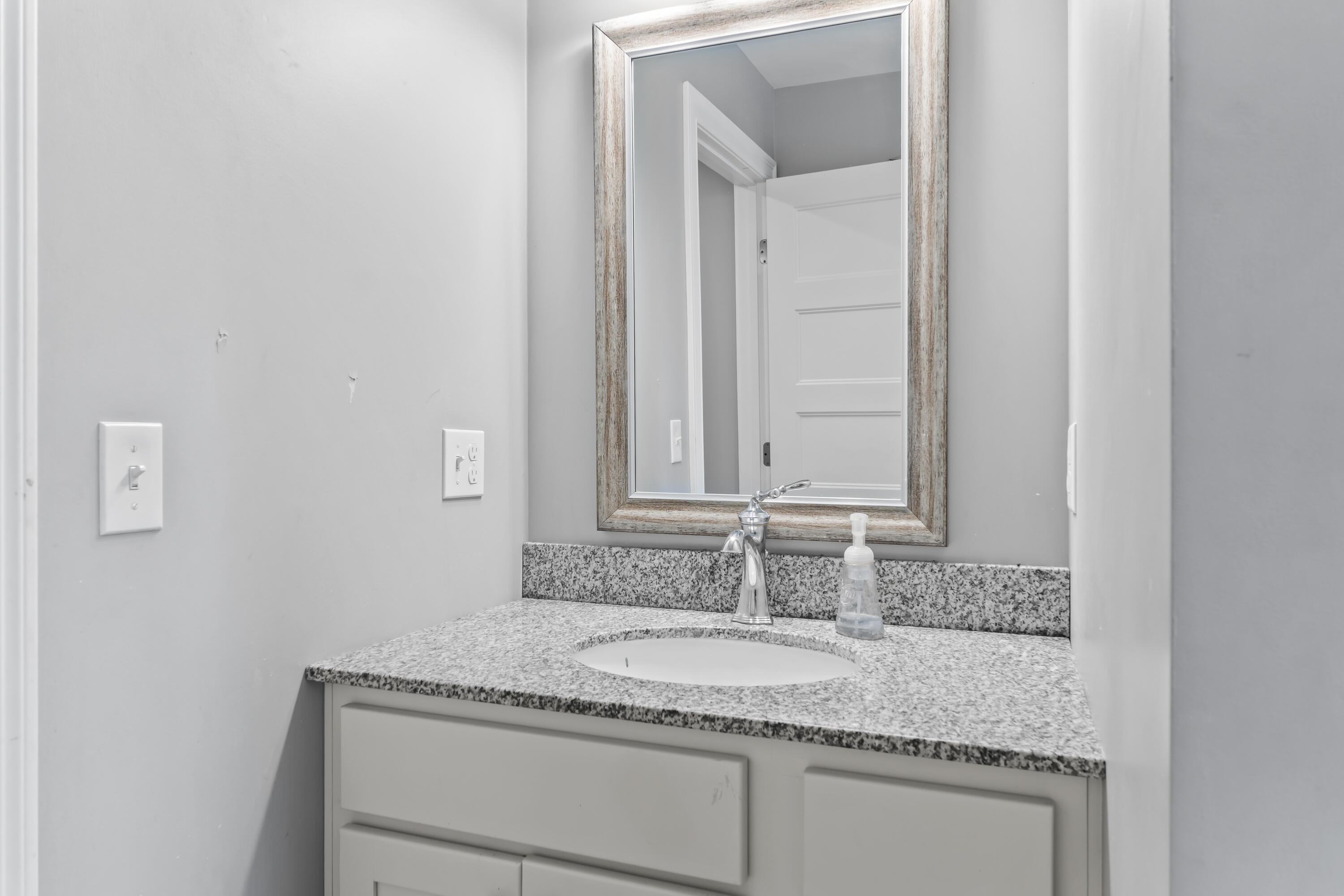 54 Tree Farm Road Brunswick, ME 04011 - Photo 57 of 74 Full Bathroom