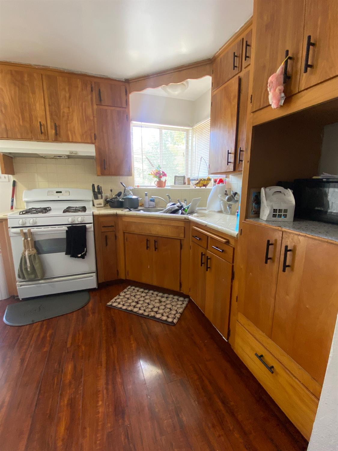 333 East Linden Avenue Reedley, CA 93654 - Photo 11 of 17