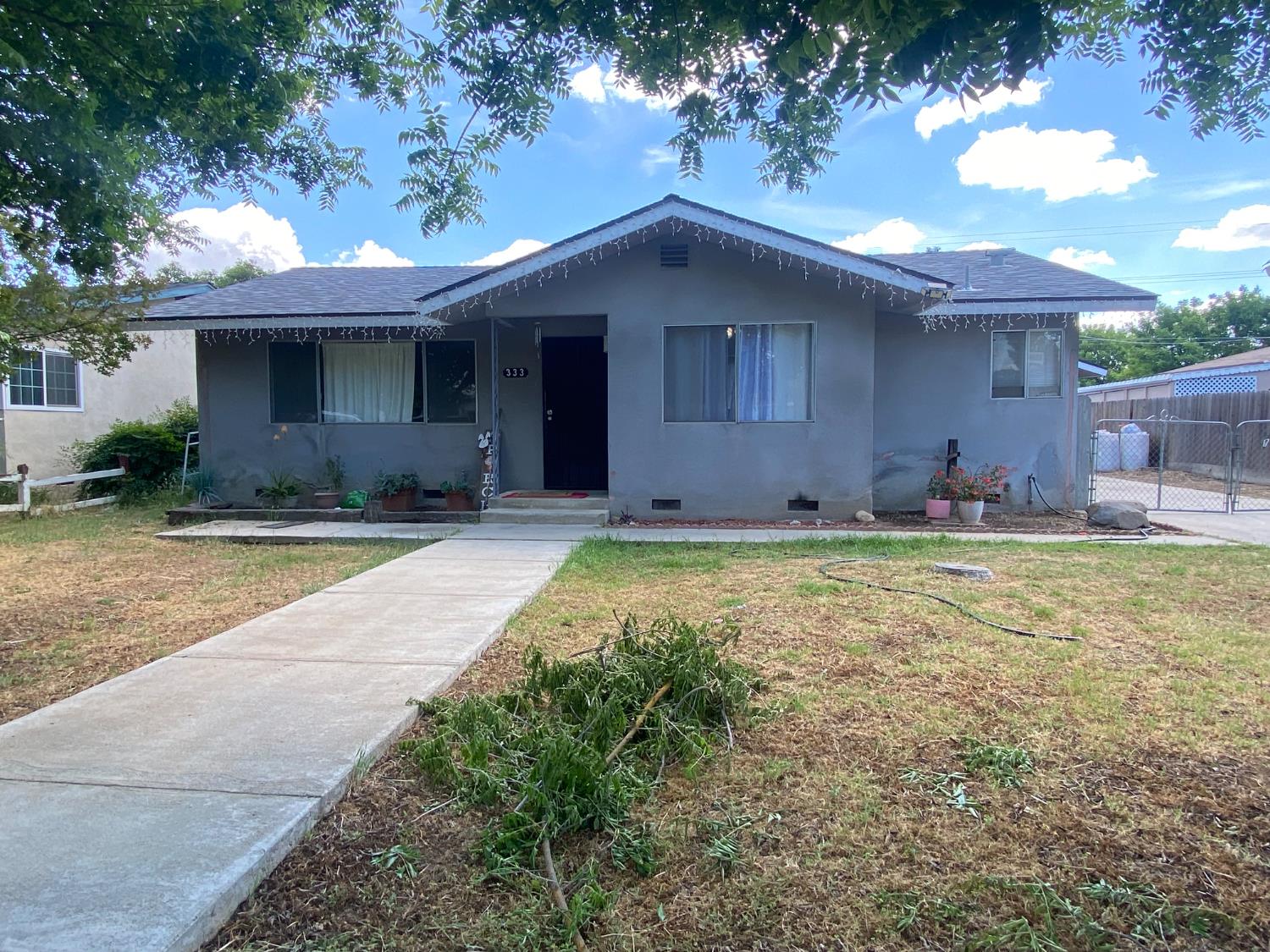 333 East Linden Avenue Reedley, CA 93654 - Photo 3 of 17