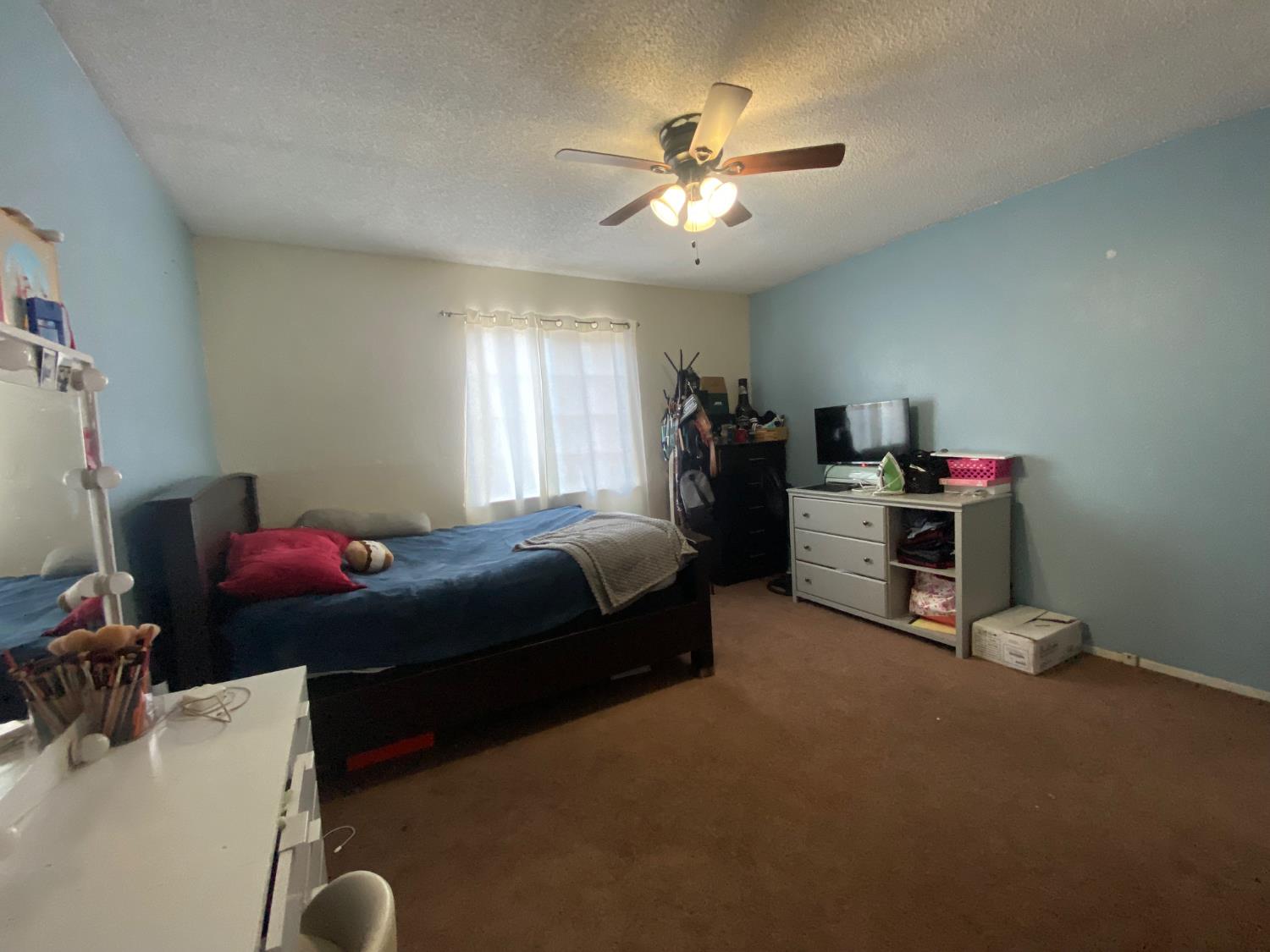 333 East Linden Avenue Reedley, CA 93654 - Photo 9 of 17