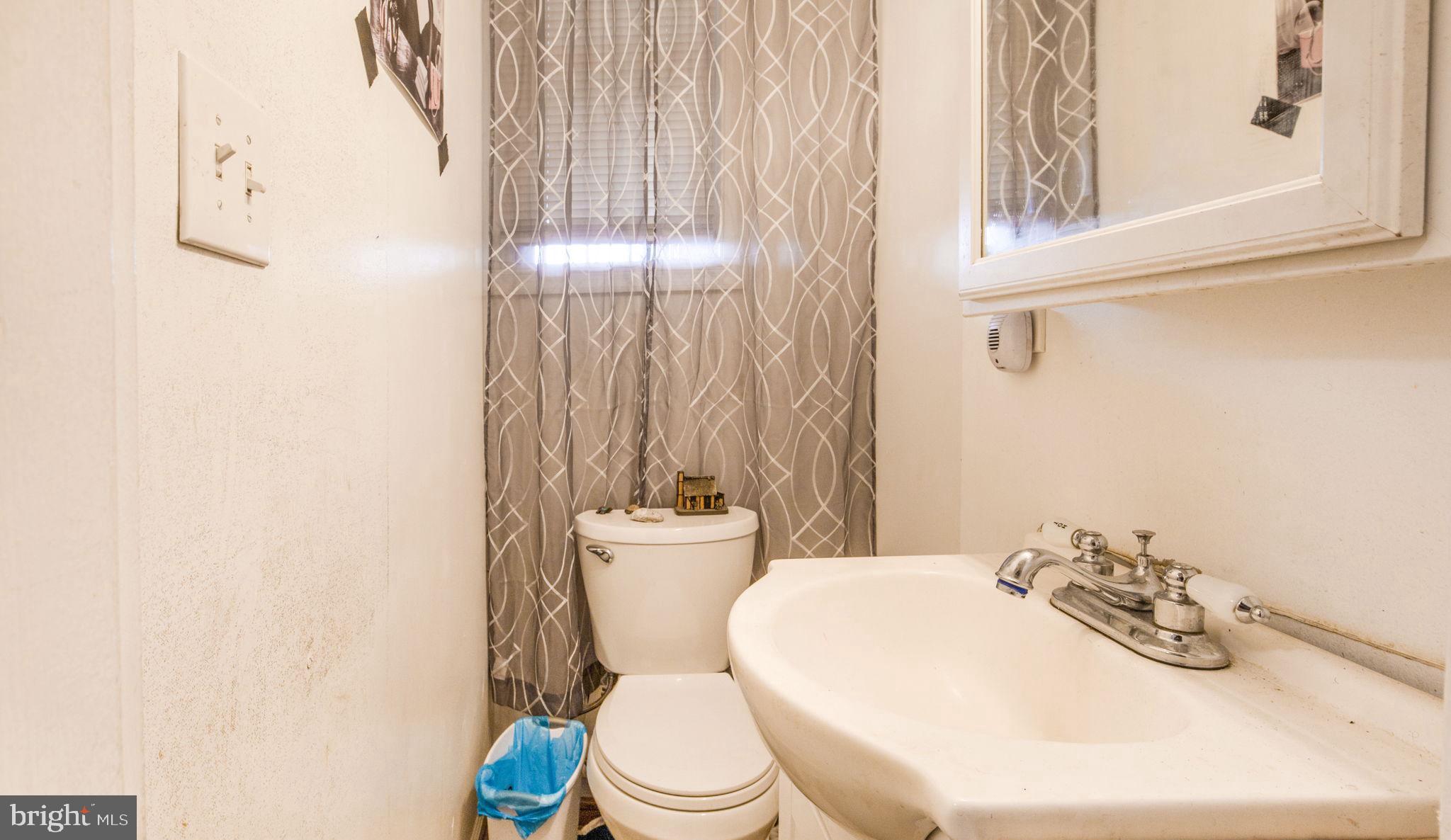 459 Riggs Road Northeast Washington, DC 20011 - Photo 17 of 31 Powder Room