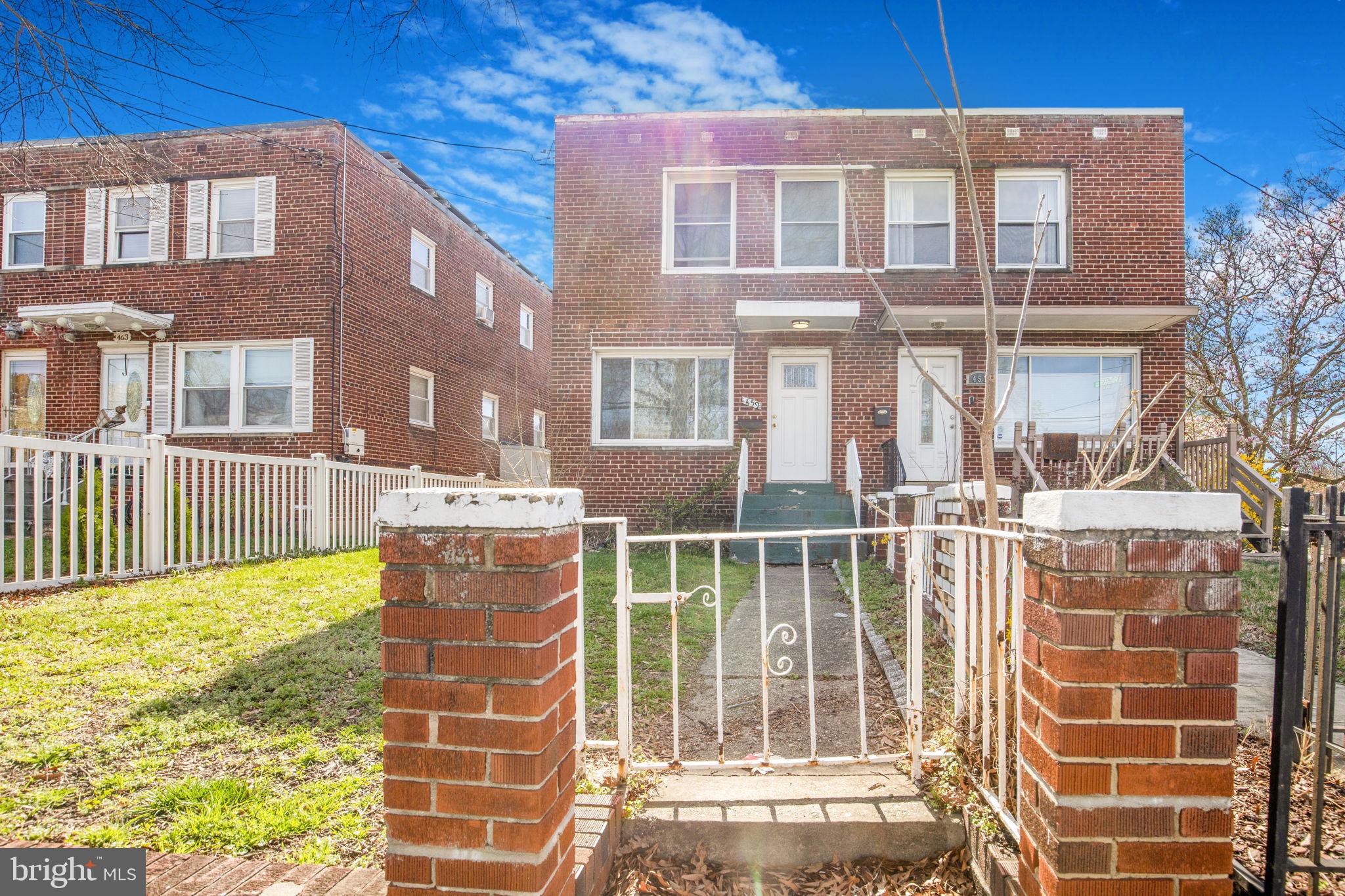 459 Riggs Road Northeast Washington, DC 20011 - Photo 4 of 31