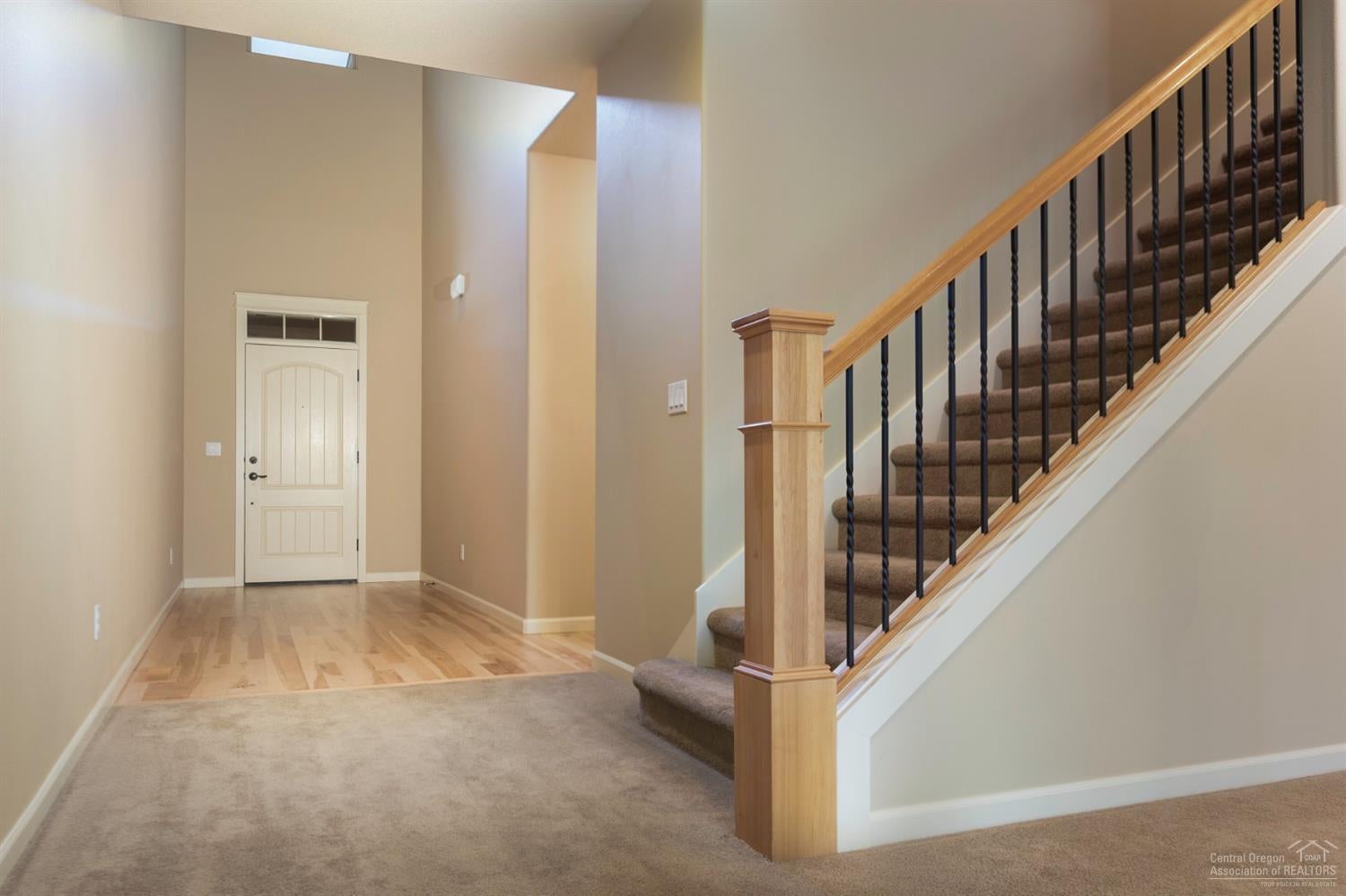 60303 Addie Triplett Loop Bend, OR 97702 - Photo 2 of 21 Lovely entrance, vaulted ceilings and lo