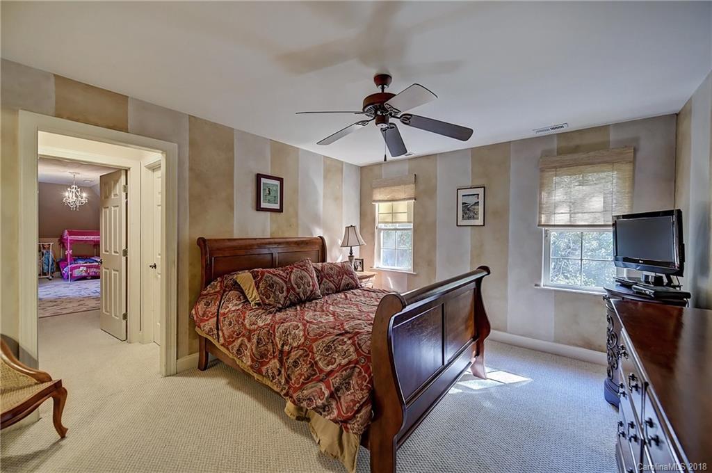 16126 Woolwine Road Charlotte, NC 28278 - Photo 16 of 36 Gallery Image 16