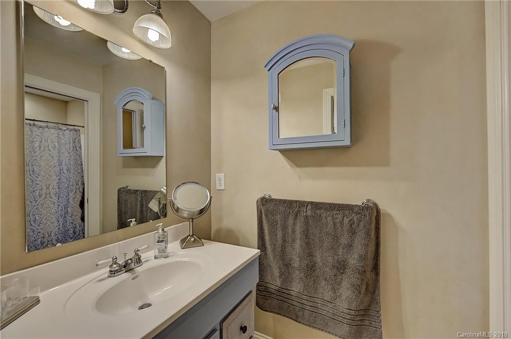 16126 Woolwine Road Charlotte, NC 28278 - Photo 17 of 36 Gallery Image 17