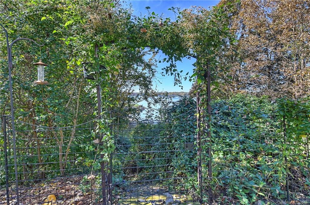 16126 Woolwine Road Charlotte, NC 28278 - Photo 31 of 36 Gallery Image 31
