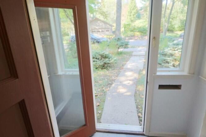 611 Robin Road Ann Arbor, MI 48103 - Photo 6 of 31 07 b