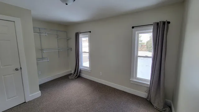 $389,900 | 700 Broadway Avenue Northwest, Grand Rapids, MI 49504