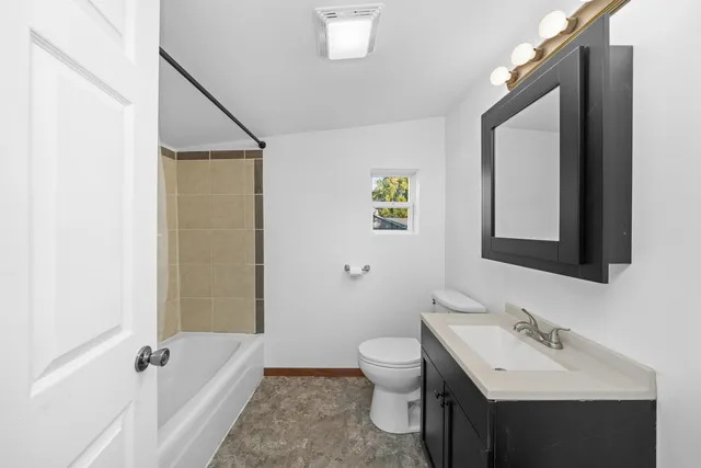 $179,900 | 402 North 2nd Street, Earlville, IL 60518