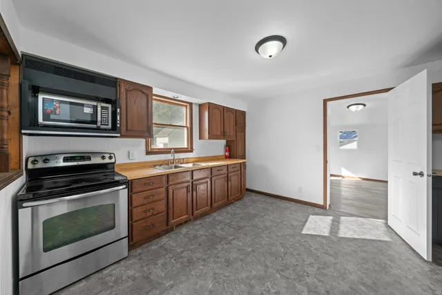 $179,900 | 402 North 2nd Street, Earlville, IL 60518