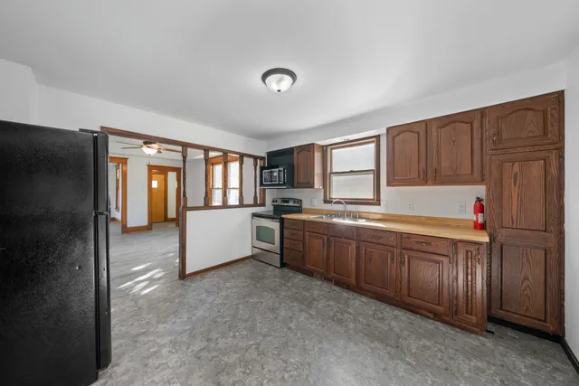 $179,900 | 402 North 2nd Street, Earlville, IL 60518