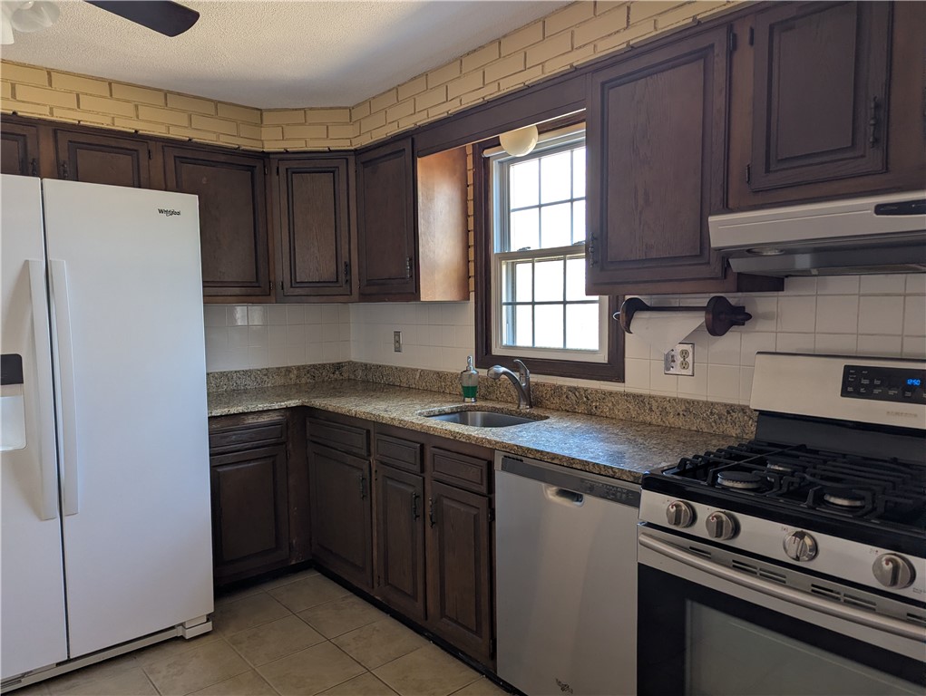 699 Lower River Road Lincoln, RI 02865 - Photo 22 of 23