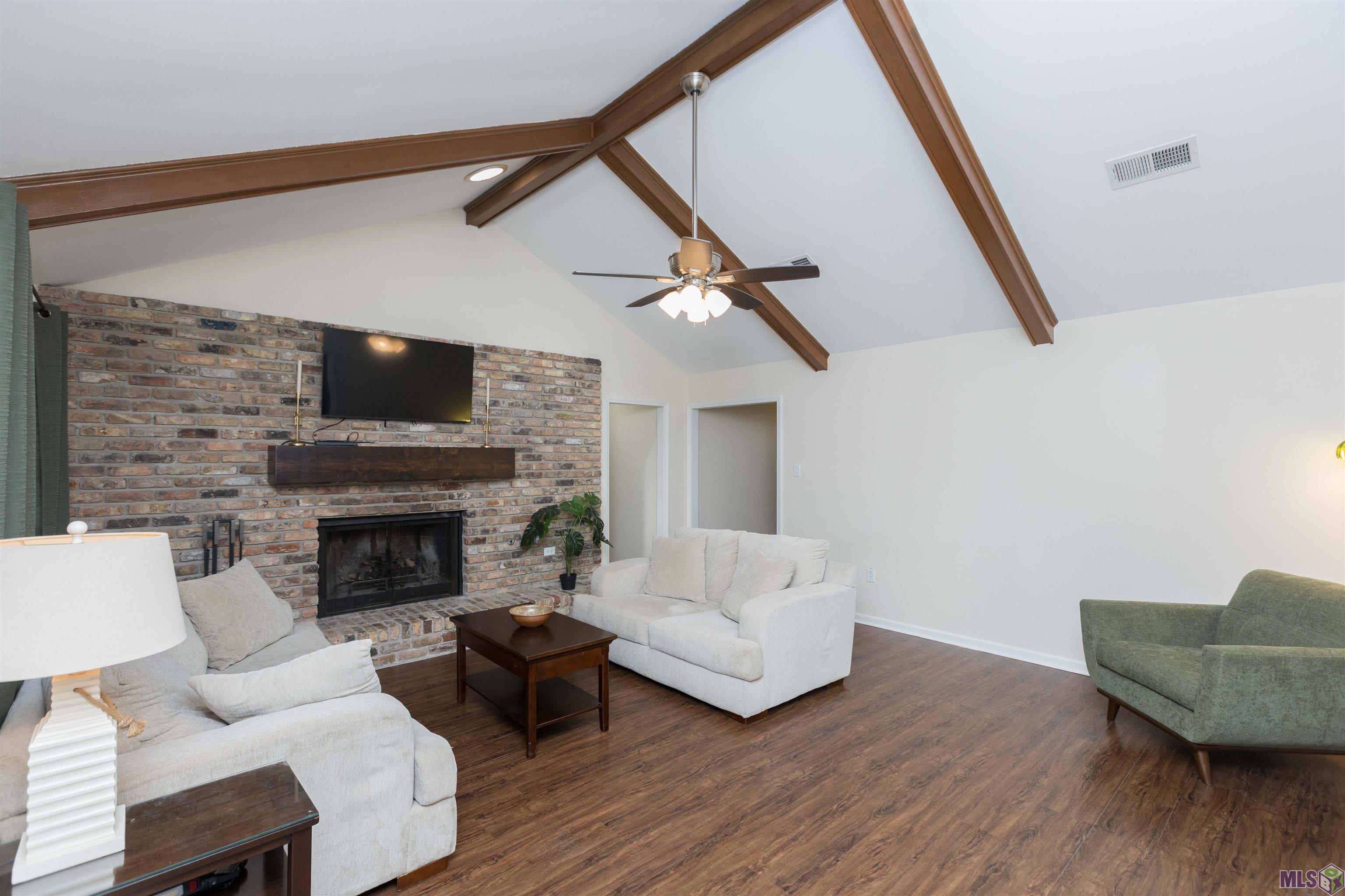 15132 7 Pines Avenue Baton Rouge, LA 70817 - Photo 3 of 37