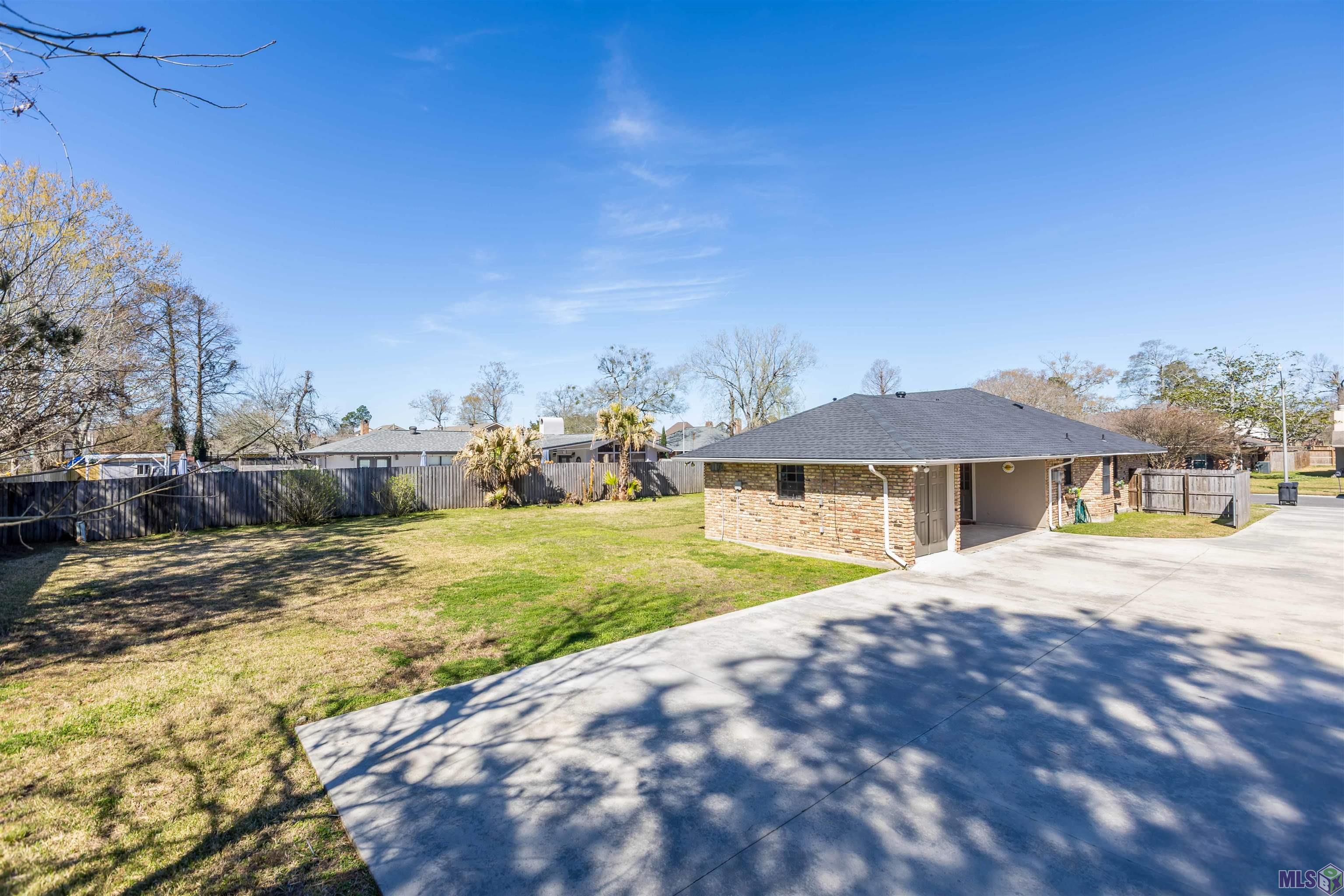 15132 7 Pines Avenue Baton Rouge, LA 70817 - Photo 33 of 37