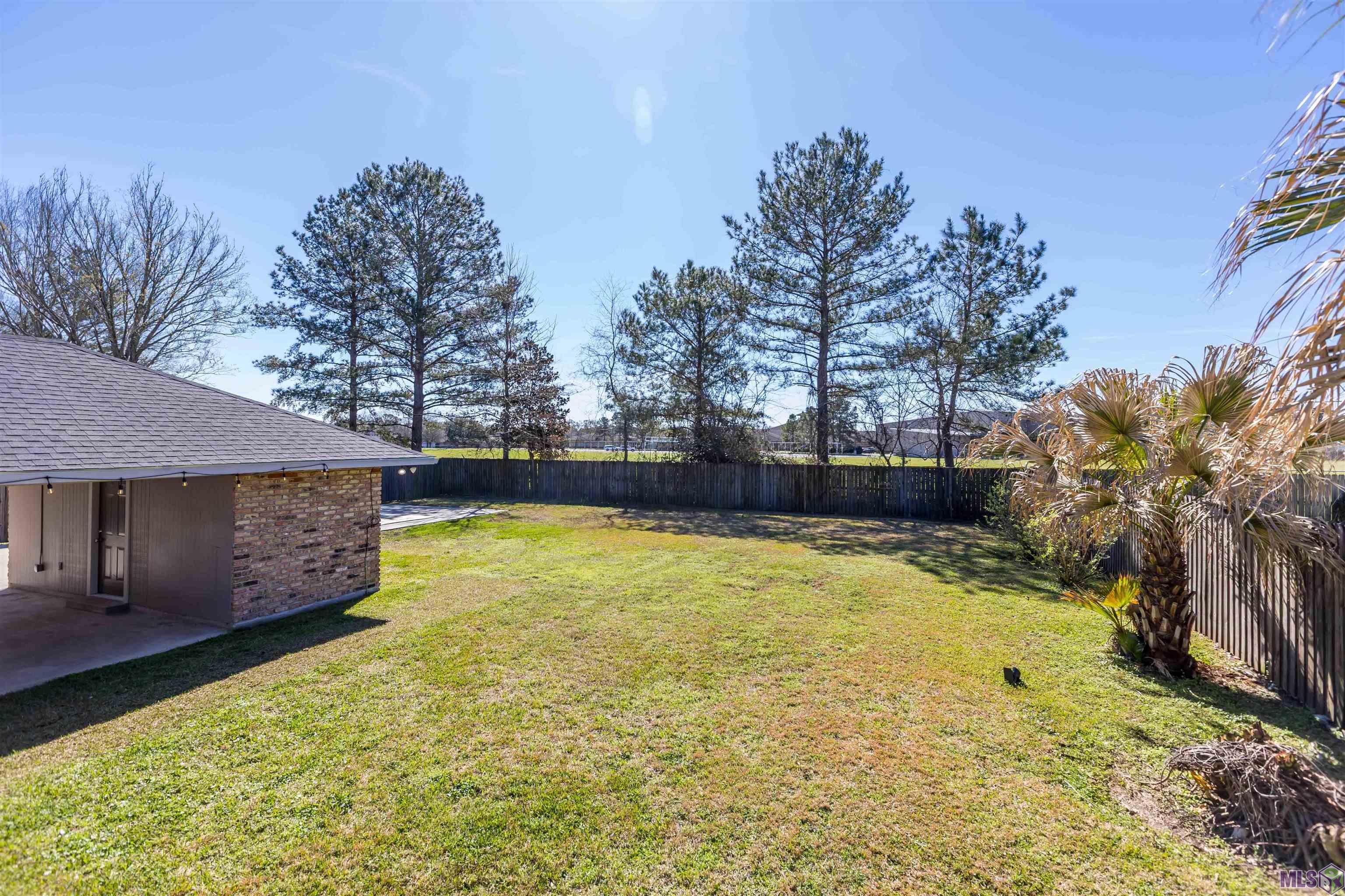 15132 7 Pines Avenue Baton Rouge, LA 70817 - Photo 36 of 37