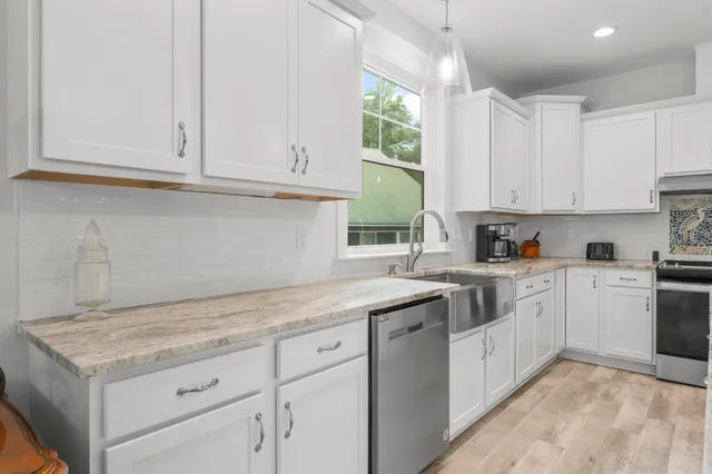 $2,500 | 187 Portland Park Road, Freeport, FL 32439