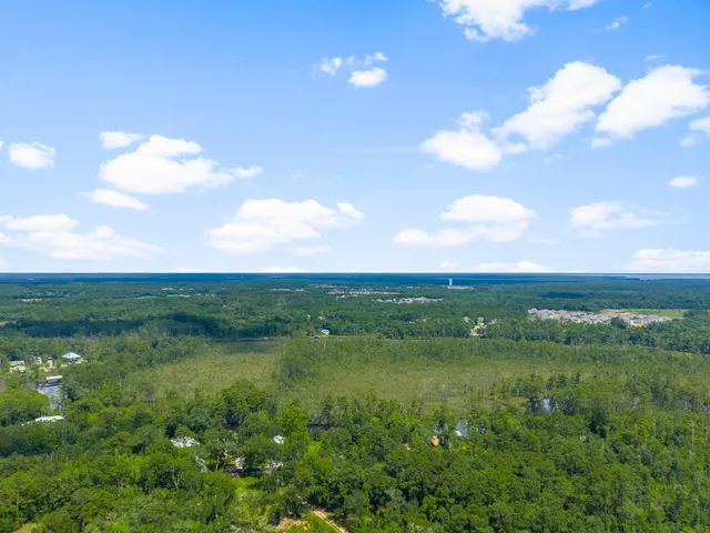 $2,500 | 187 Portland Park Road, Freeport, FL 32439