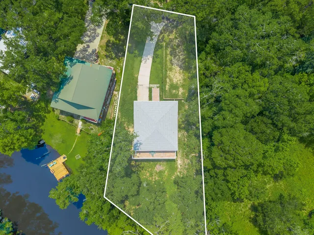 $2,500 | 187 Portland Park Road, Freeport, FL 32439