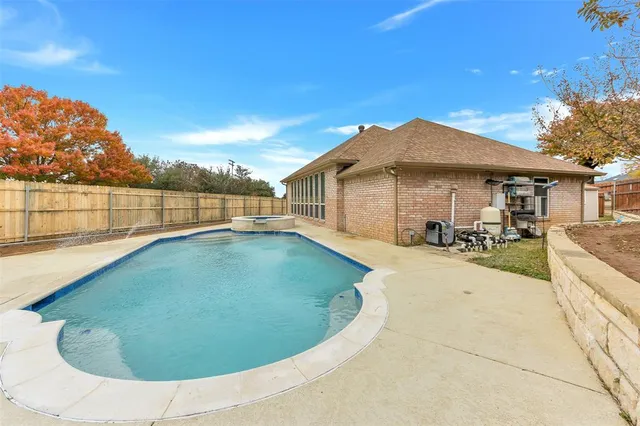 $669,900 | 7747 Bridlewood Court, North Richland Hills, TX 76182