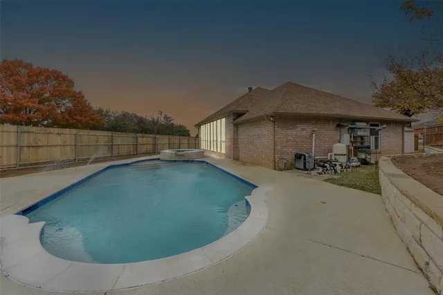 $669,900 | 7747 Bridlewood Court, North Richland Hills, TX 76182