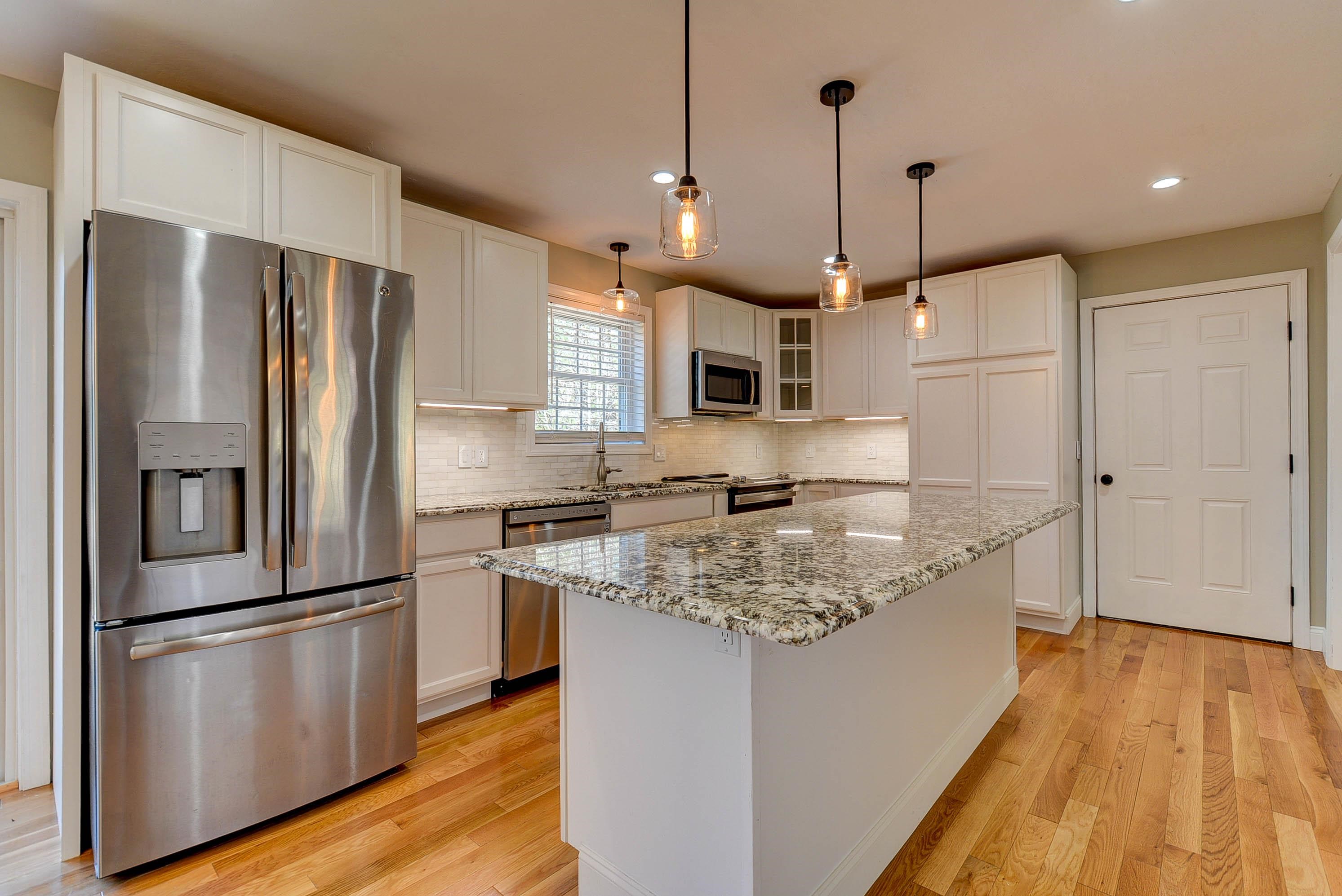 75 Tabor Circle Albany, NH 03818 - Photo 4 of 41