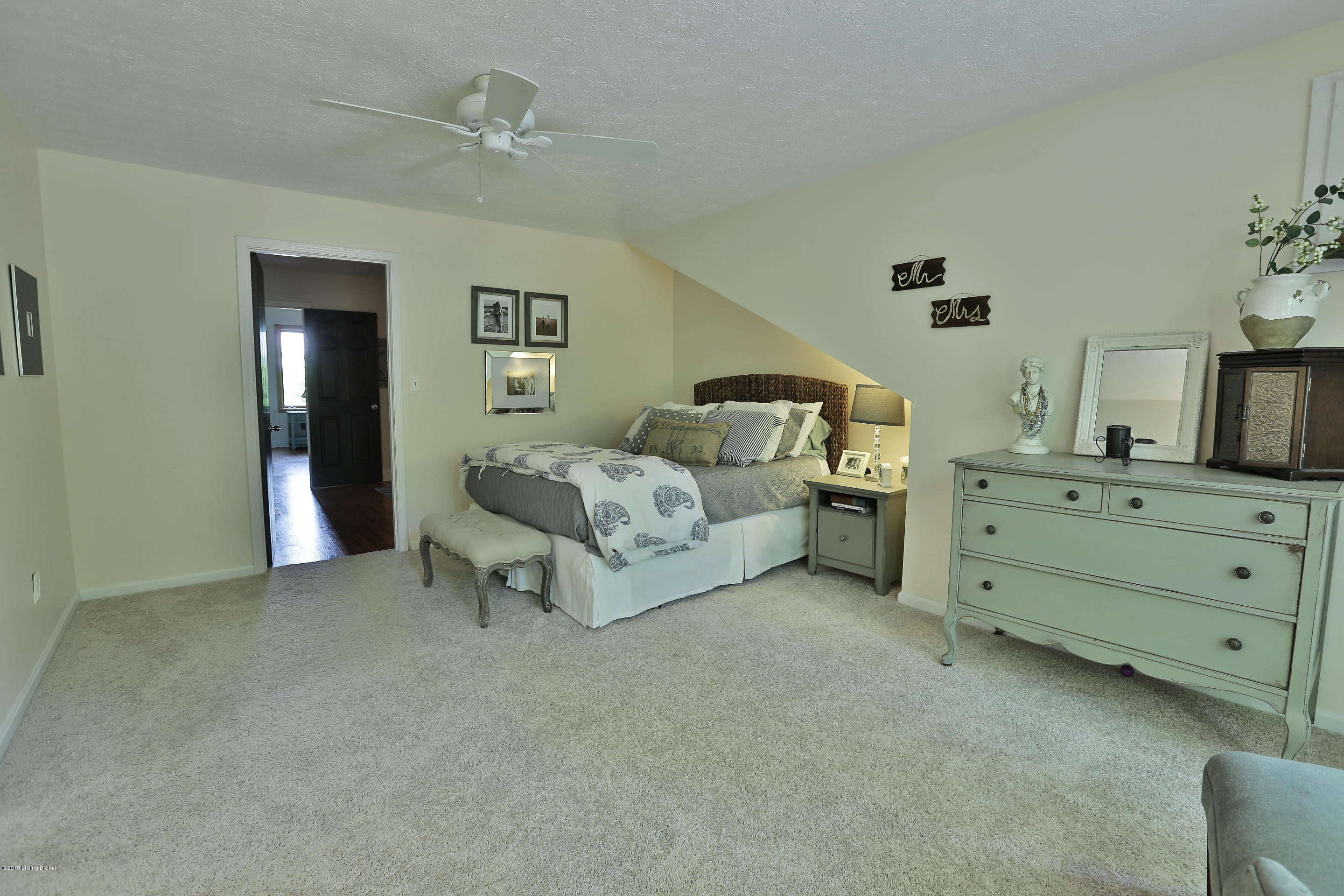 2550 Webb Road Simpsonville, KY 40067 - Photo 15 of 61 Master-Bedroom2
