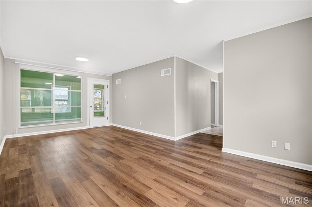 10067 Springwood Drive Ladue, MO 63124 - Photo 11 of 27