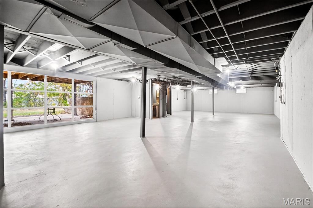 10067 Springwood Drive Ladue, MO 63124 - Photo 20 of 27