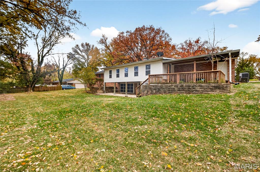 10067 Springwood Drive Ladue, MO 63124 - Photo 25 of 27