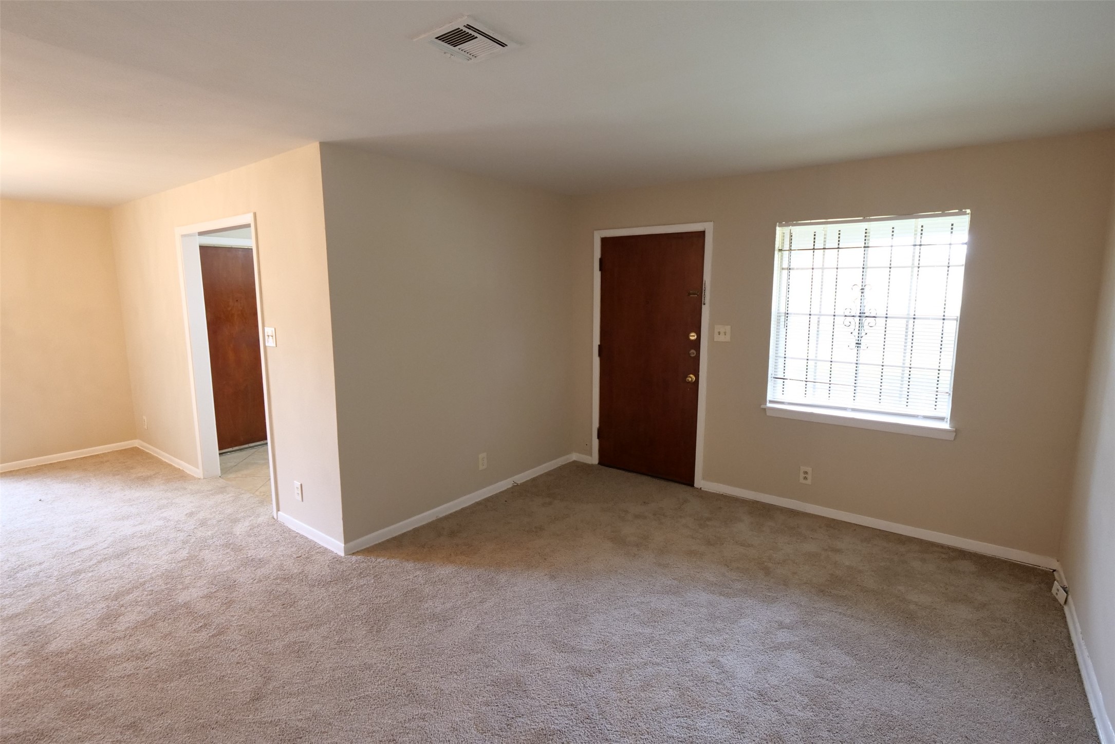 6118 Rietta Street Houston, TX 77016 - Photo 4 of 22 Gallery Image 4