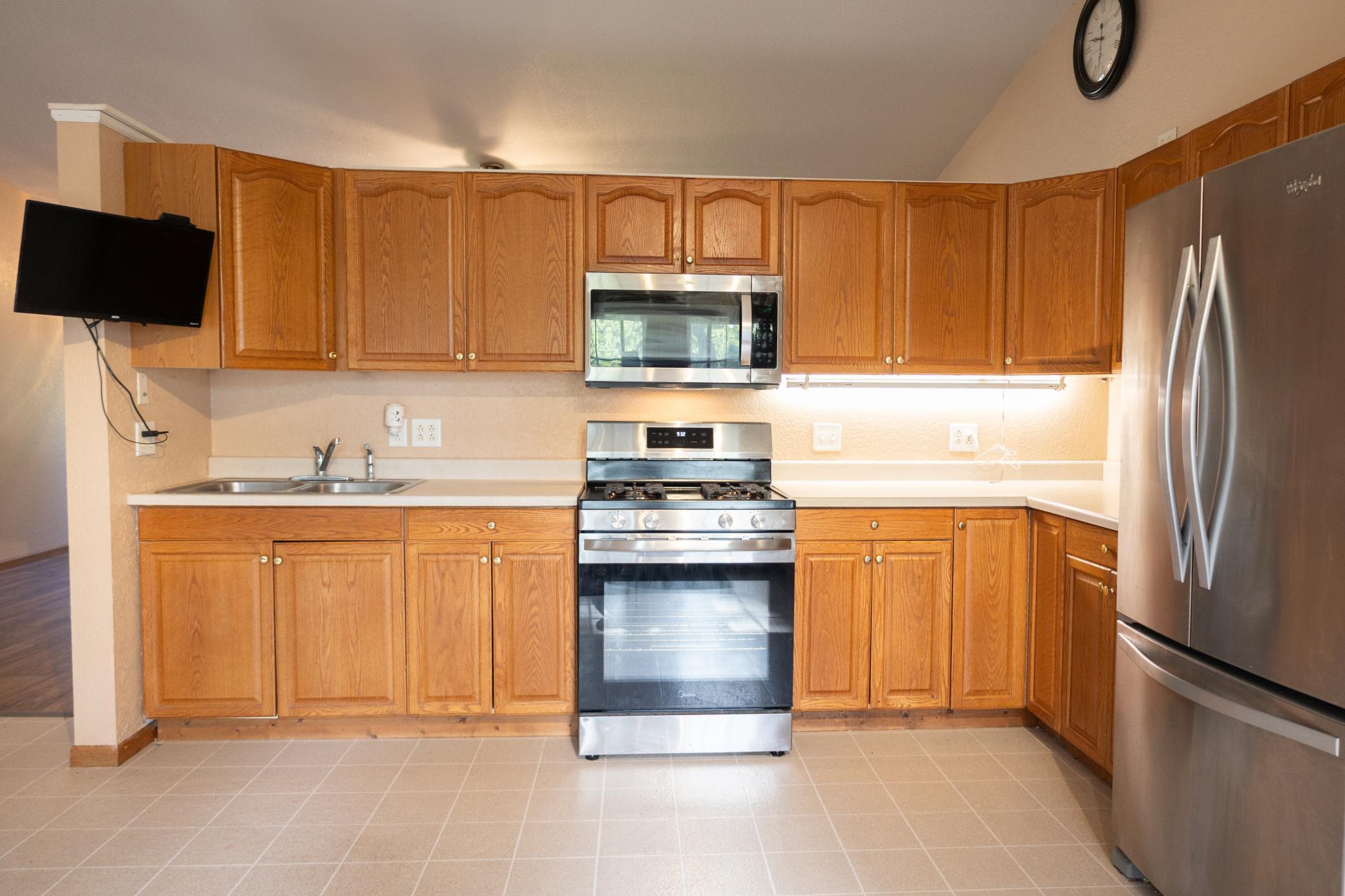 104 Indiana Avenue Adrian, MN 56110 - Photo 18 of 48